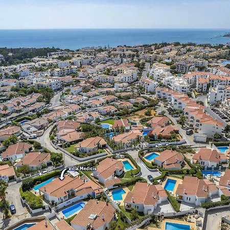 Medicis By 빌라 알부페이라